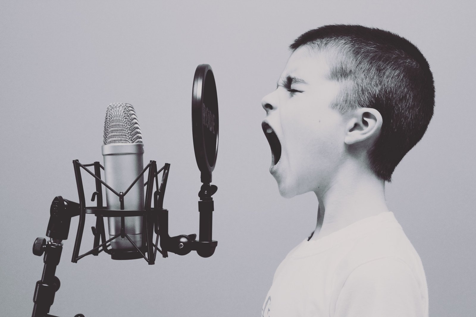 Choosing the Right Microphone for Recording