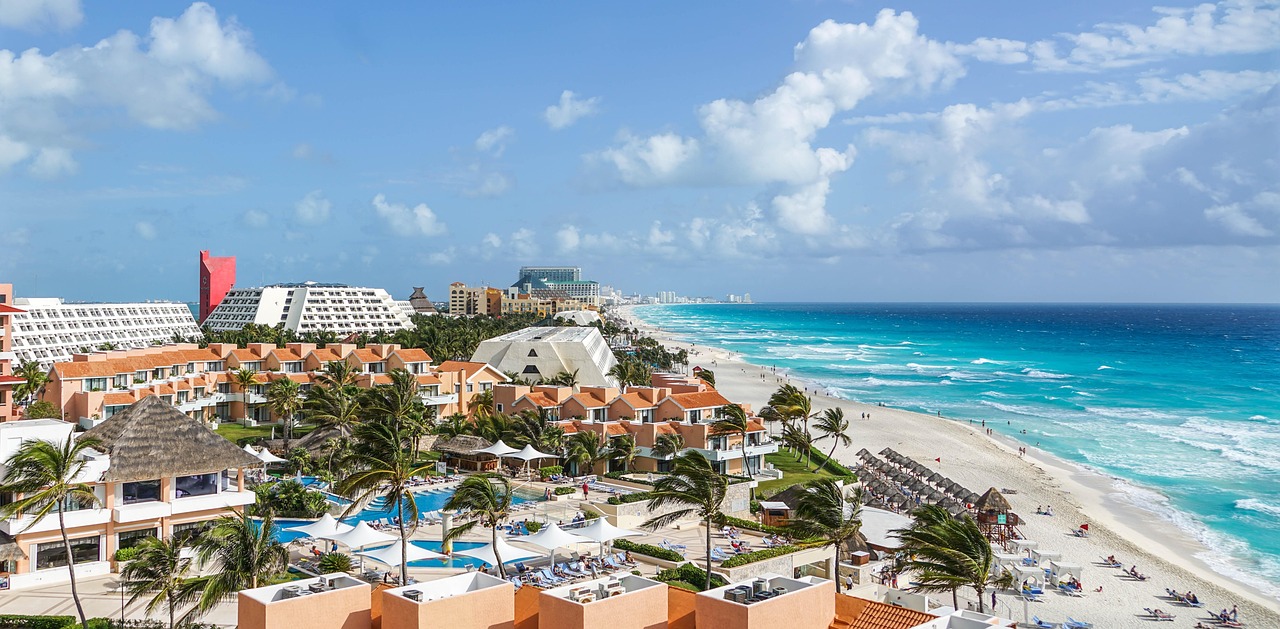 Iconic Beach in Cancun!