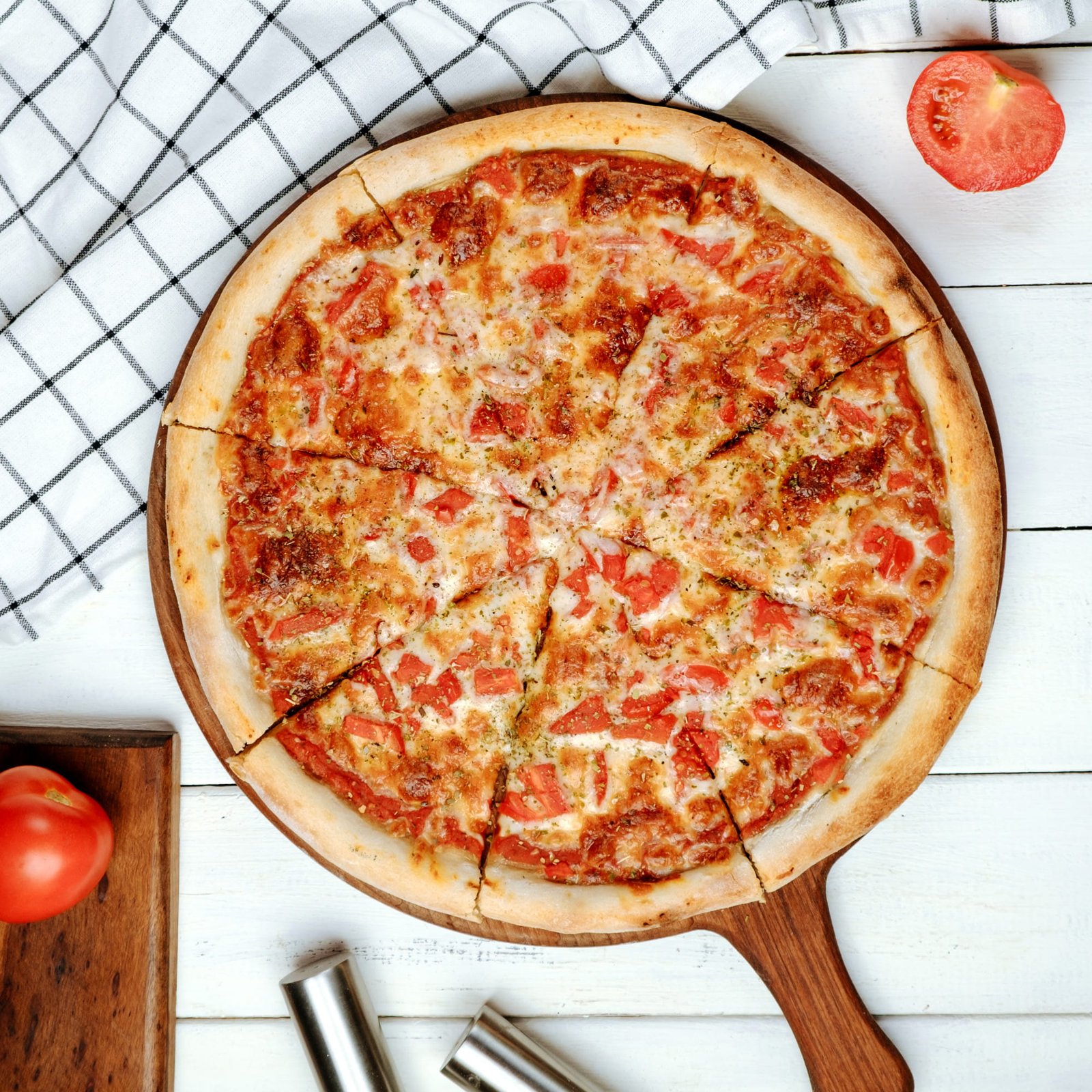 Classic Italian Margherita Pizza from Scratch