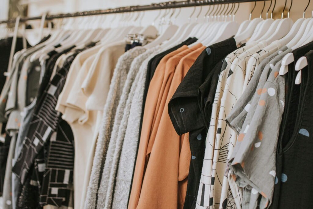 Graphic Tees and Bold Prints in Modern Streetwear