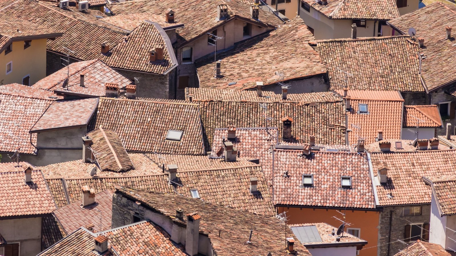 Top 10 Signs It’s Time to Replace Your Roof