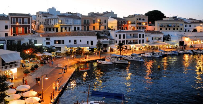 town-canal-cityscape-evening-reflection-mediterranean-1137327-pxhere-com